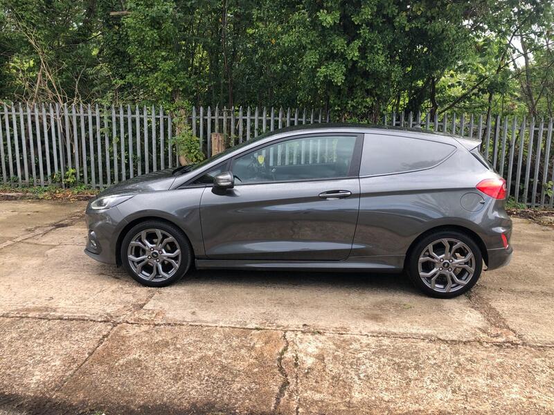 Ford Fiesta view 3
