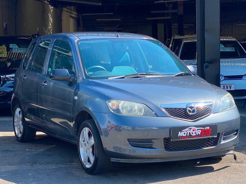 Mazda Mazda2 view 2