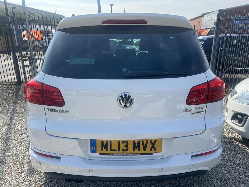 Volkswagen Tiguan view 5