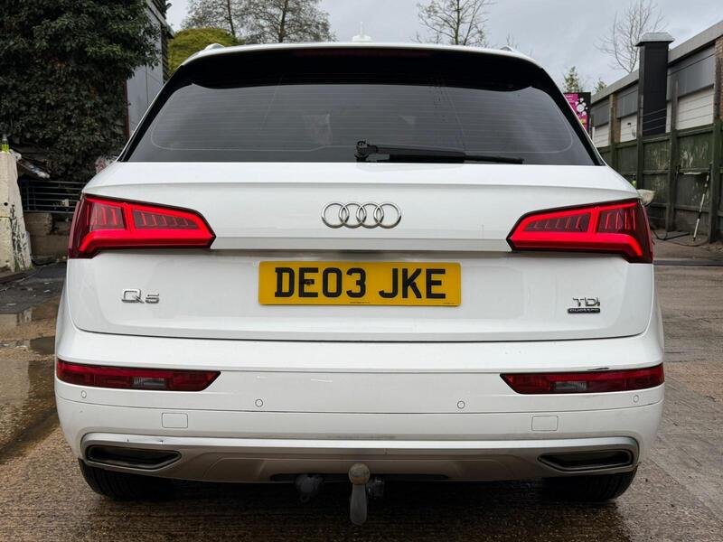 Audi Q5 view 6