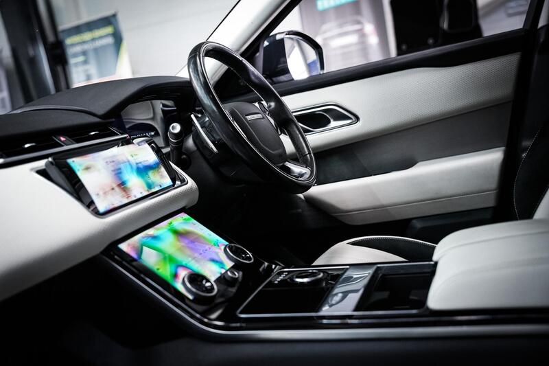 Land Rover Range Rover Velar view 2