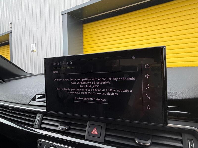 Audi A4 Avant view 6
