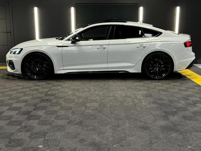 Audi Audi RS5 view 4