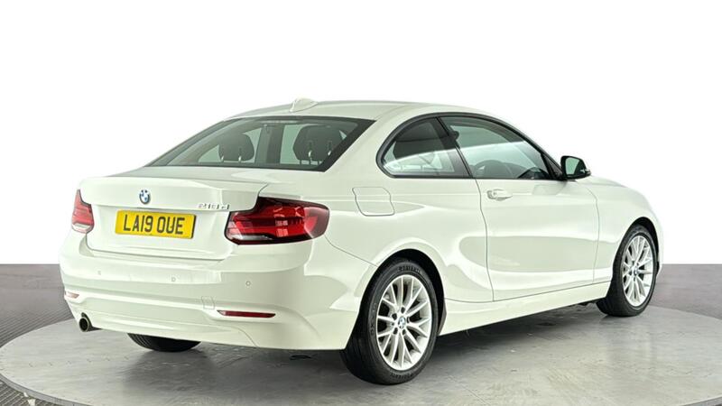 BMW 2 Series view 4