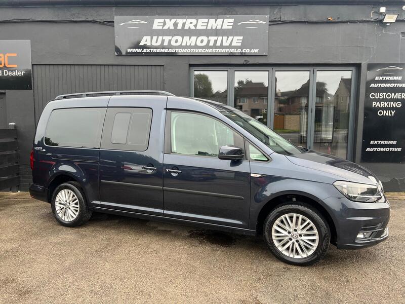 2015 Volkswagen Caddy Maxi Life in Blue for sale