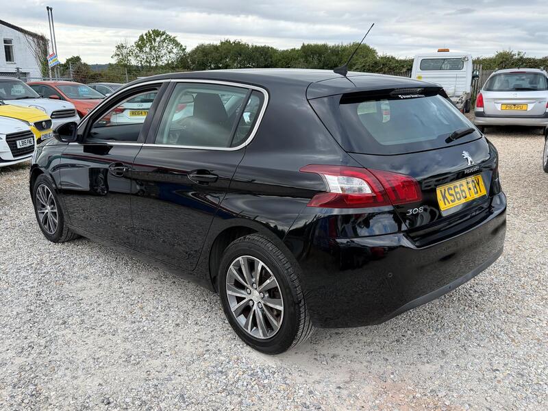 Peugeot 308 view 7