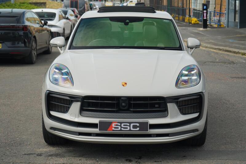 Porsche Macan view 6