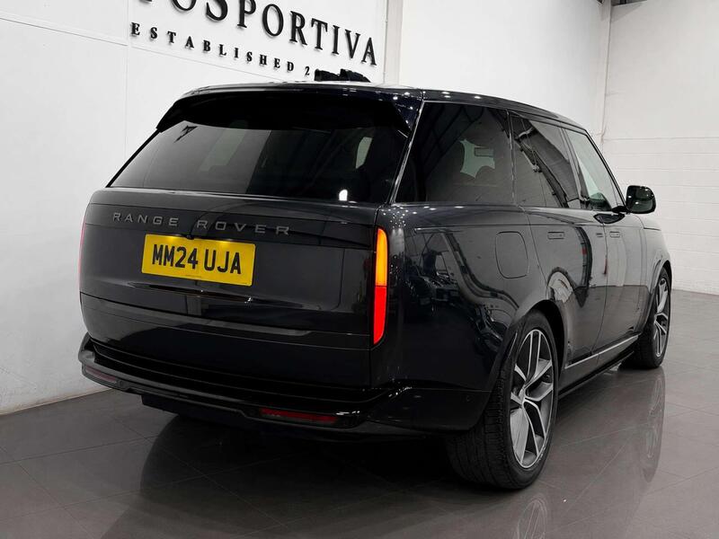 Land Rover Range Rover view 4