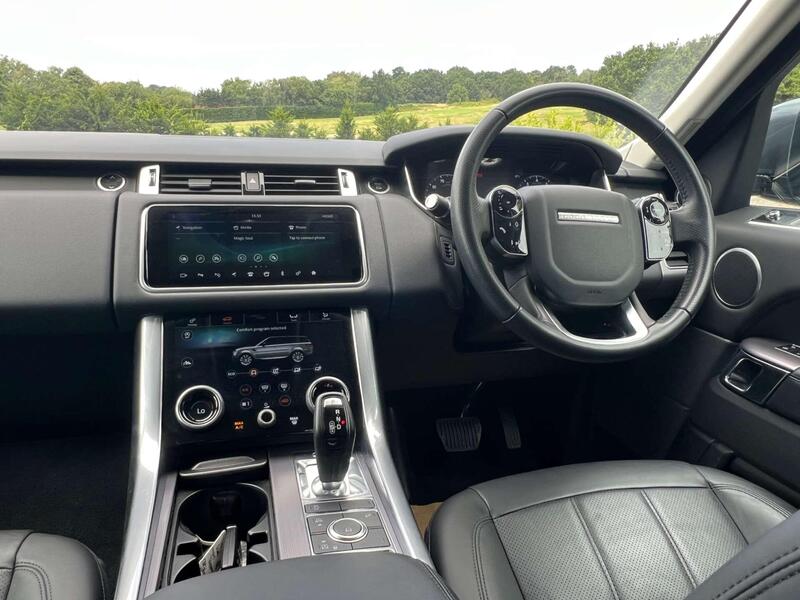 Land Rover Range Rover Sport view 3
