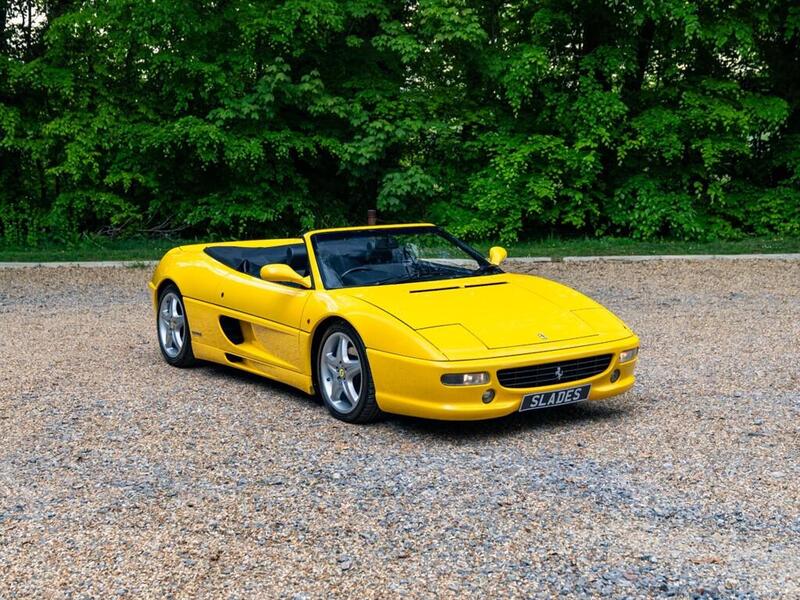 Ferrari F355 view 4