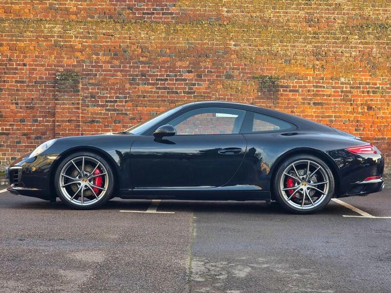 Porsche 911 view 2
