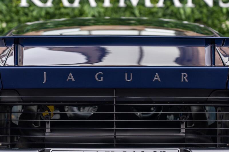 Jaguar XJ220 view 7