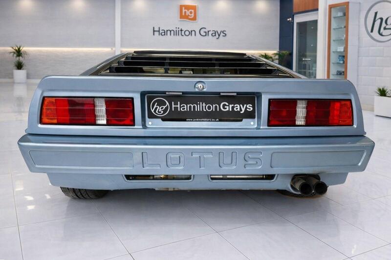 Lotus Esprit view 6