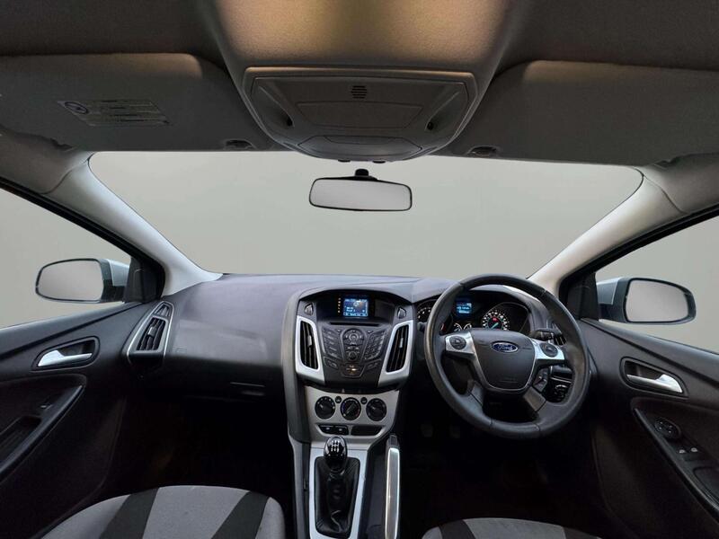 Ford Focus view 4