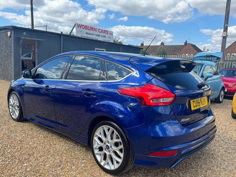 Ford Focus view 7
