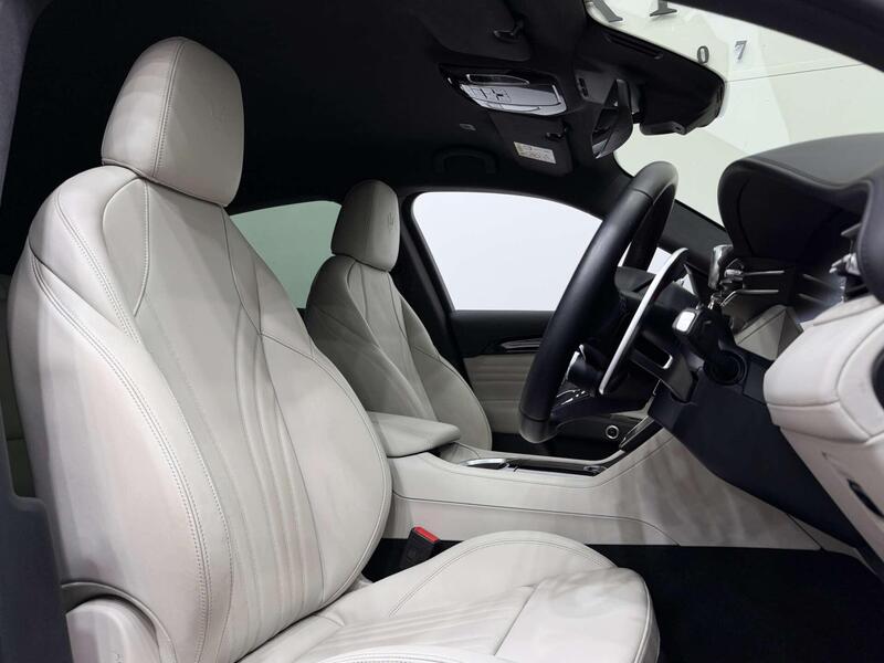 Maserati Grecale view 2