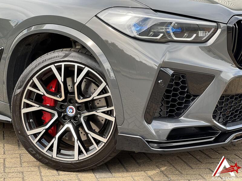 BMW X5 BMW X5 M view 5