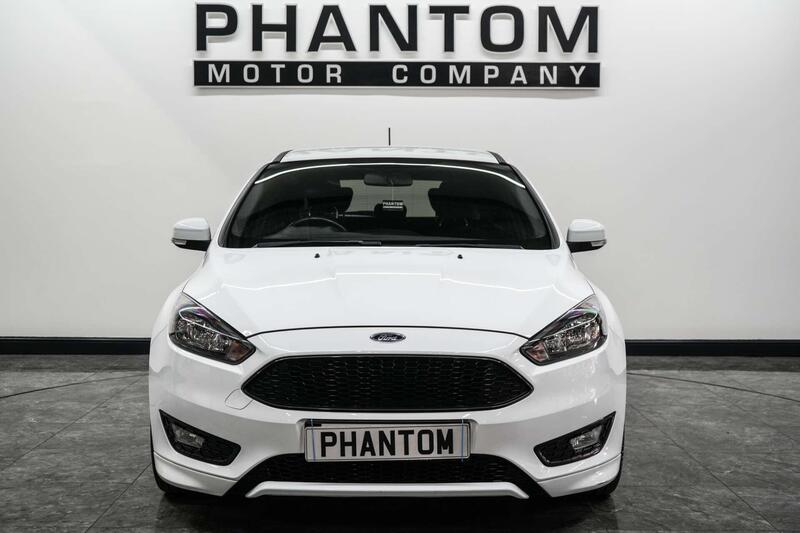 Ford Focus view 2