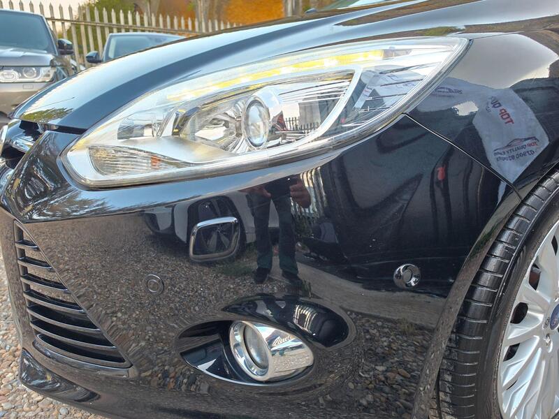 Ford Focus 1.6T EcoBoost Titanium X Euro 5 (s/s) 5dr thumbnail 10