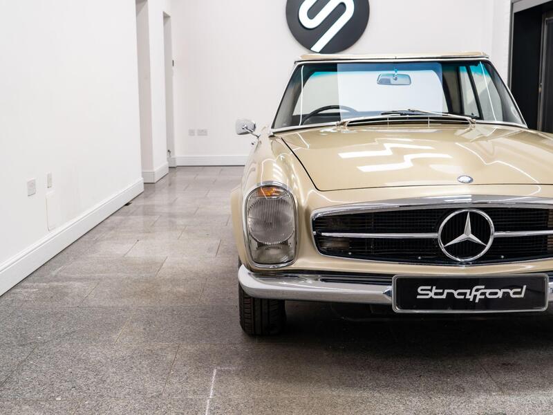 Mercedes-Benz 250 SL view 4