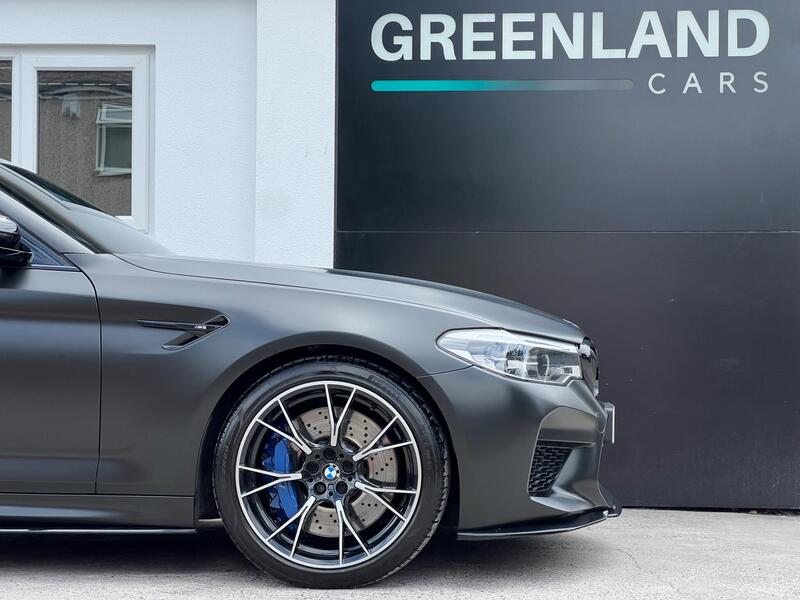 BMW M5 view 6