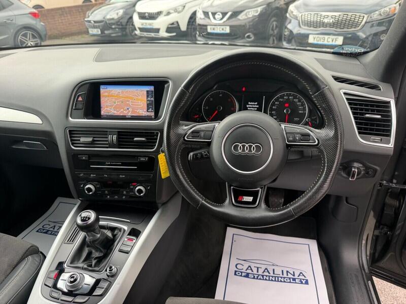 Audi Audi Q5 view 4