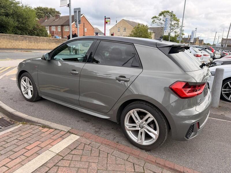 Audi A1 view 7