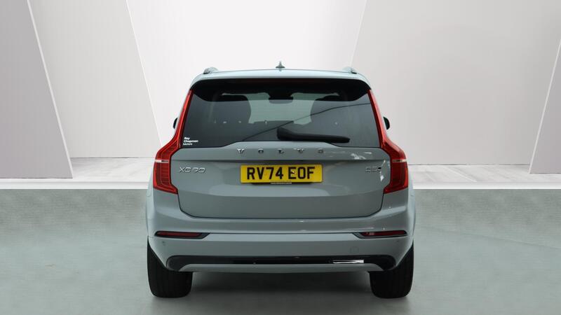 Volvo XC90 view 7