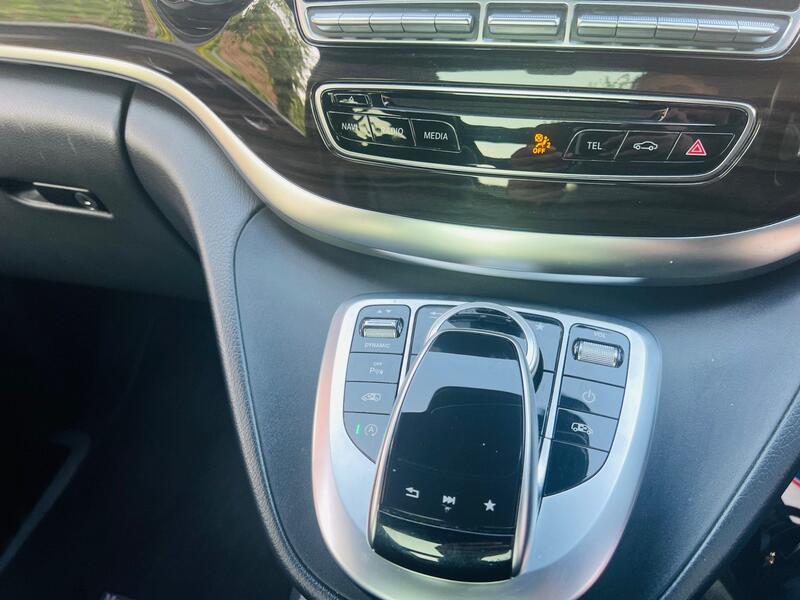 Mercedes-Benz V-Class view 58
