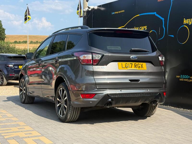 Ford Kuga view 3