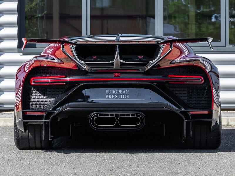 Bugatti Chiron view 4