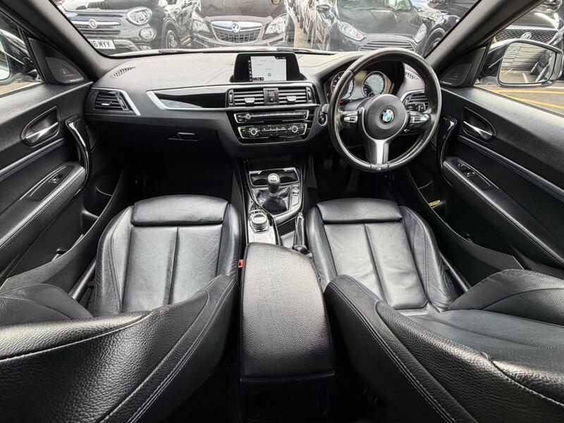 BMW 1 Series view 4