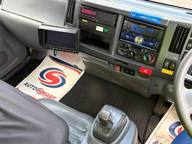 Isuzu N75-150 7.5T Hot Box (Twin)