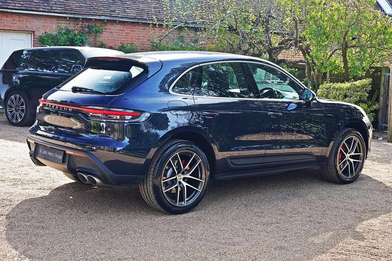 Porsche Macan view 5