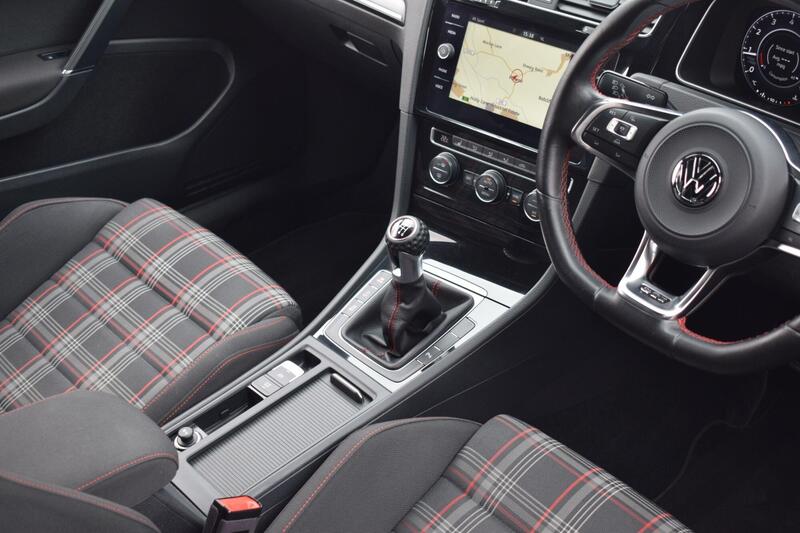 Volkswagen Golf view 7