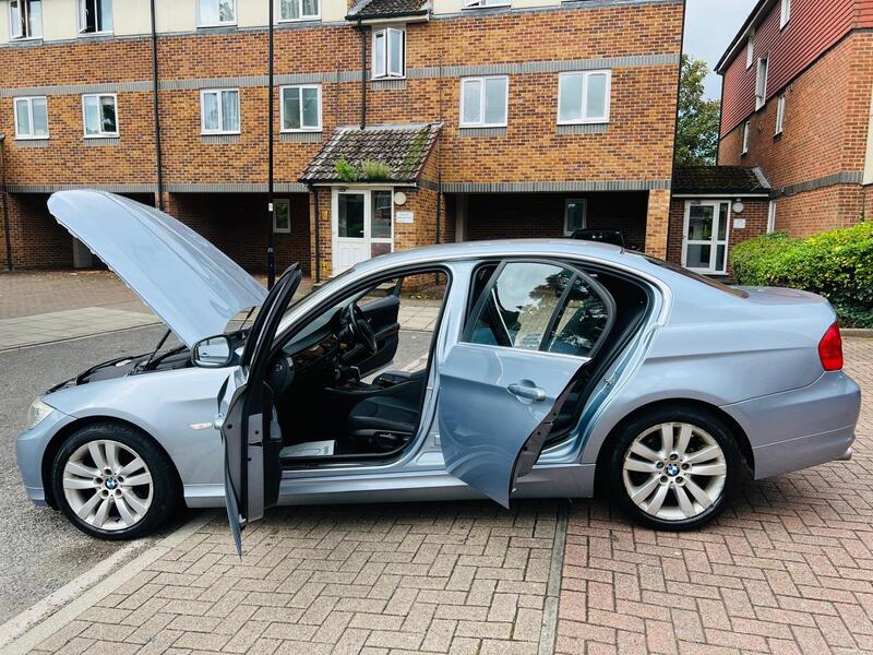 BMW 3 Series view 16