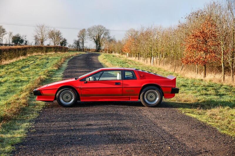 Lotus Esprit view 6