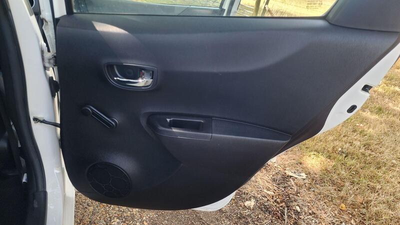 2012 Toyota Yaris — photo 41