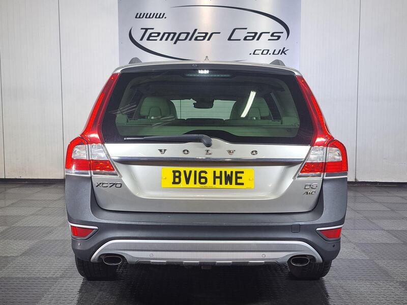 Volvo XC70 view 6