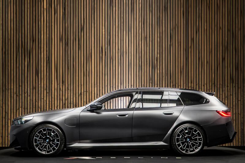BMW M5 view 7
