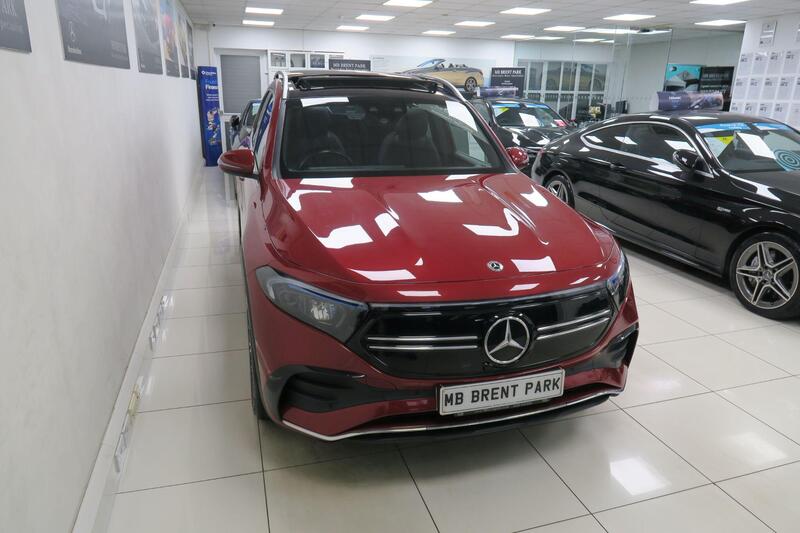 Mercedes-Benz 300 view 3