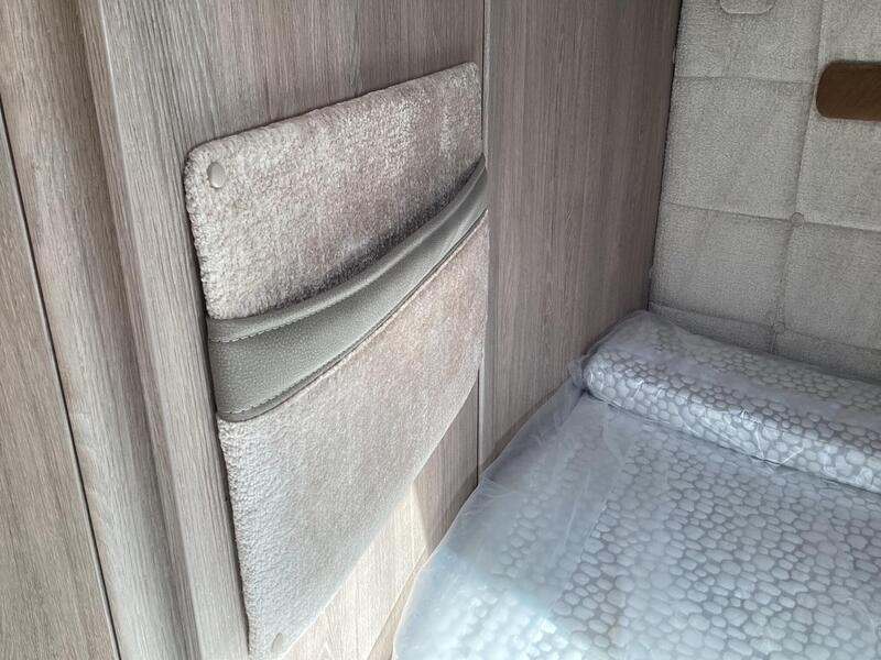 Auto-Sleepers Broadway FB — image 22