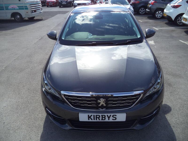 Peugeot 308 view 2