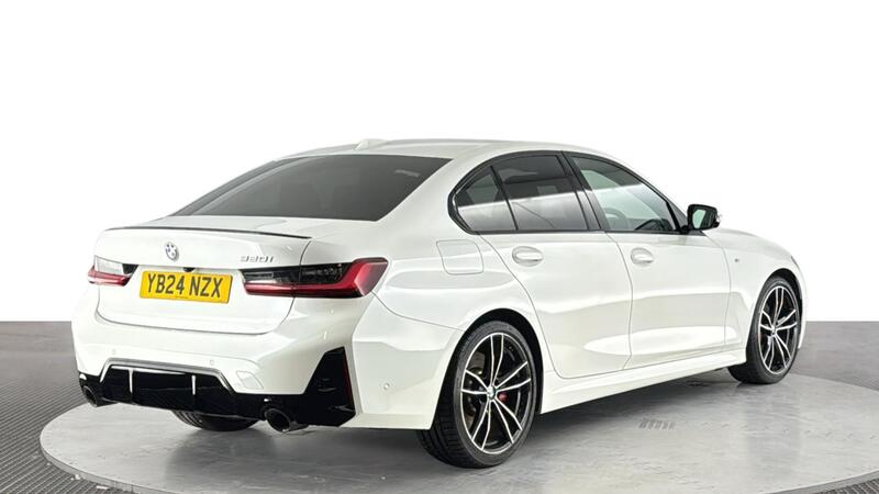 BMW 3 Series view 4
