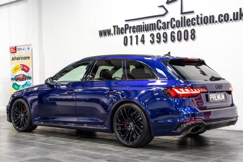 Audi RS4 view 4