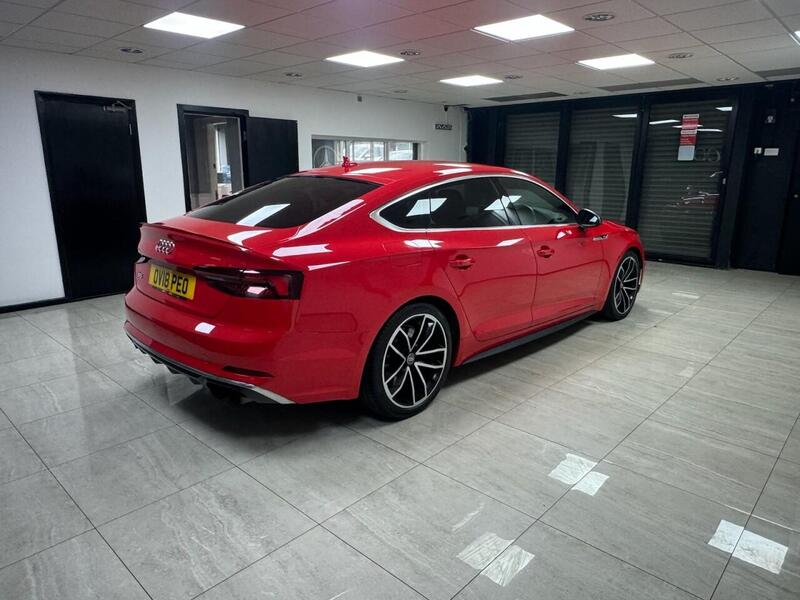 Audi S5 view 3