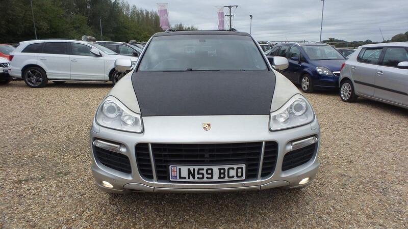 Porsche Cayenne view 43