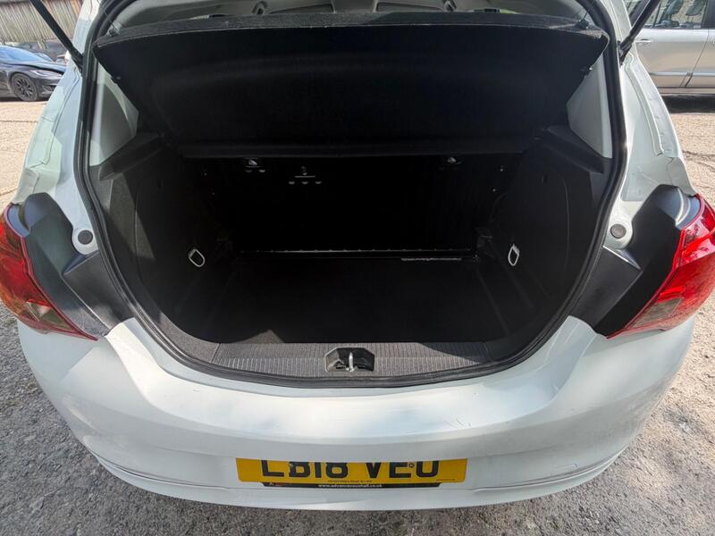2018 Vauxhall Corsa — photo 21