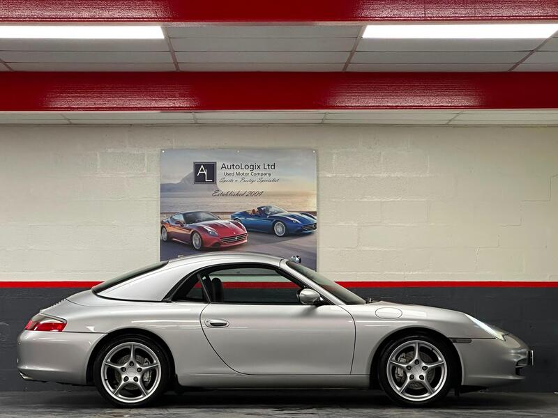 Porsche 911 view 3