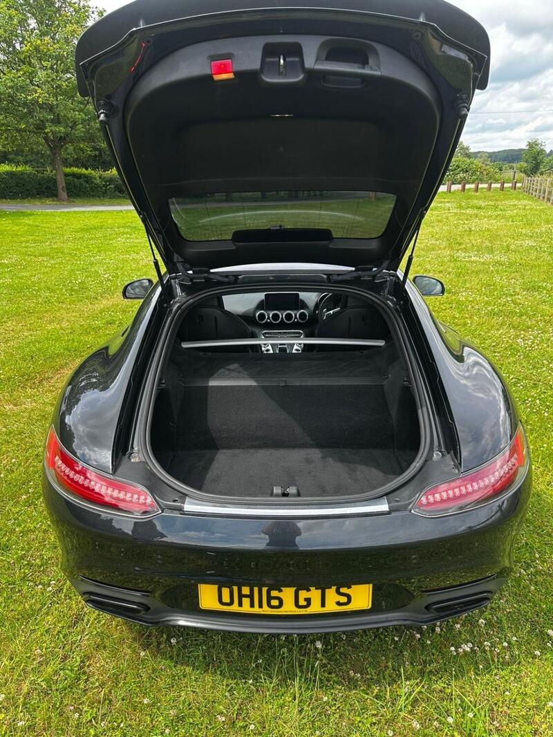 Mercedes-Benz Amg GT view 4